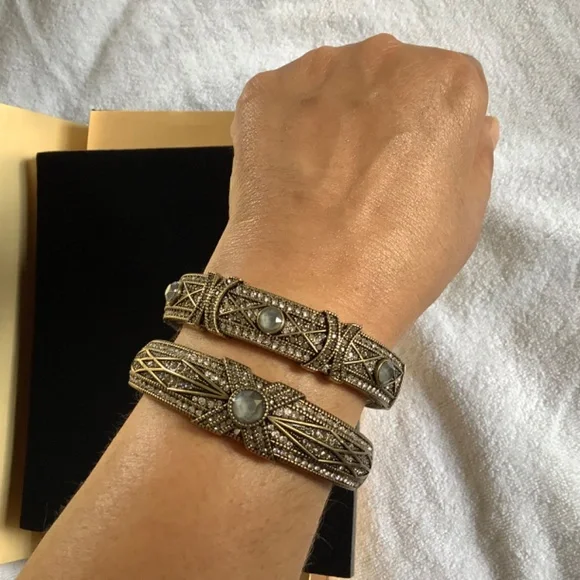 Heidi Daus Conscious Coupling Stackable Bangles Bracelet Set Clear/Hematite M/L - Picture 11 of 12